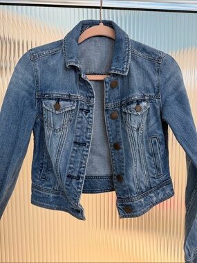 American Eagle Outfitters light blue denim jacket